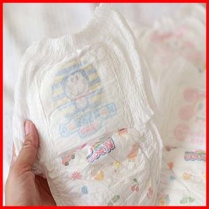 GOO.N Mommy Kiss Premium Diaper Pants Demo 7
